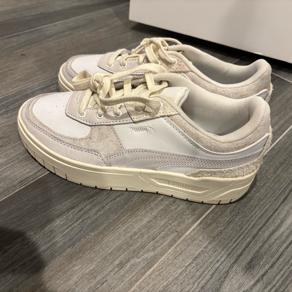 Puma Cream and White Women's Sneakers